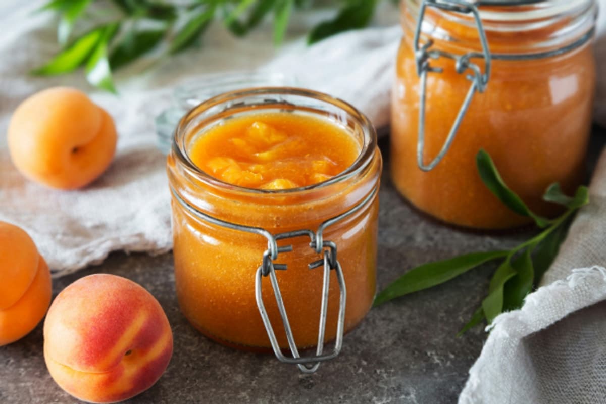 Абрикосовое варенье с косточками